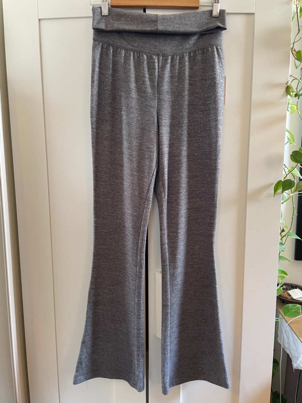 Women's Knitted Gray Fold-Over Waist Flare Leggings